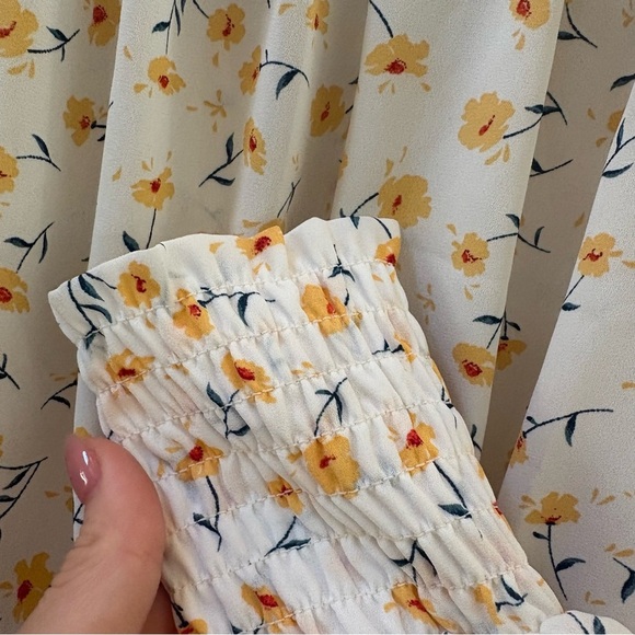 Helen Owen x AQUA Floral Smocked Crop Blouse Yellow White Size S - Picture 6 of 9
